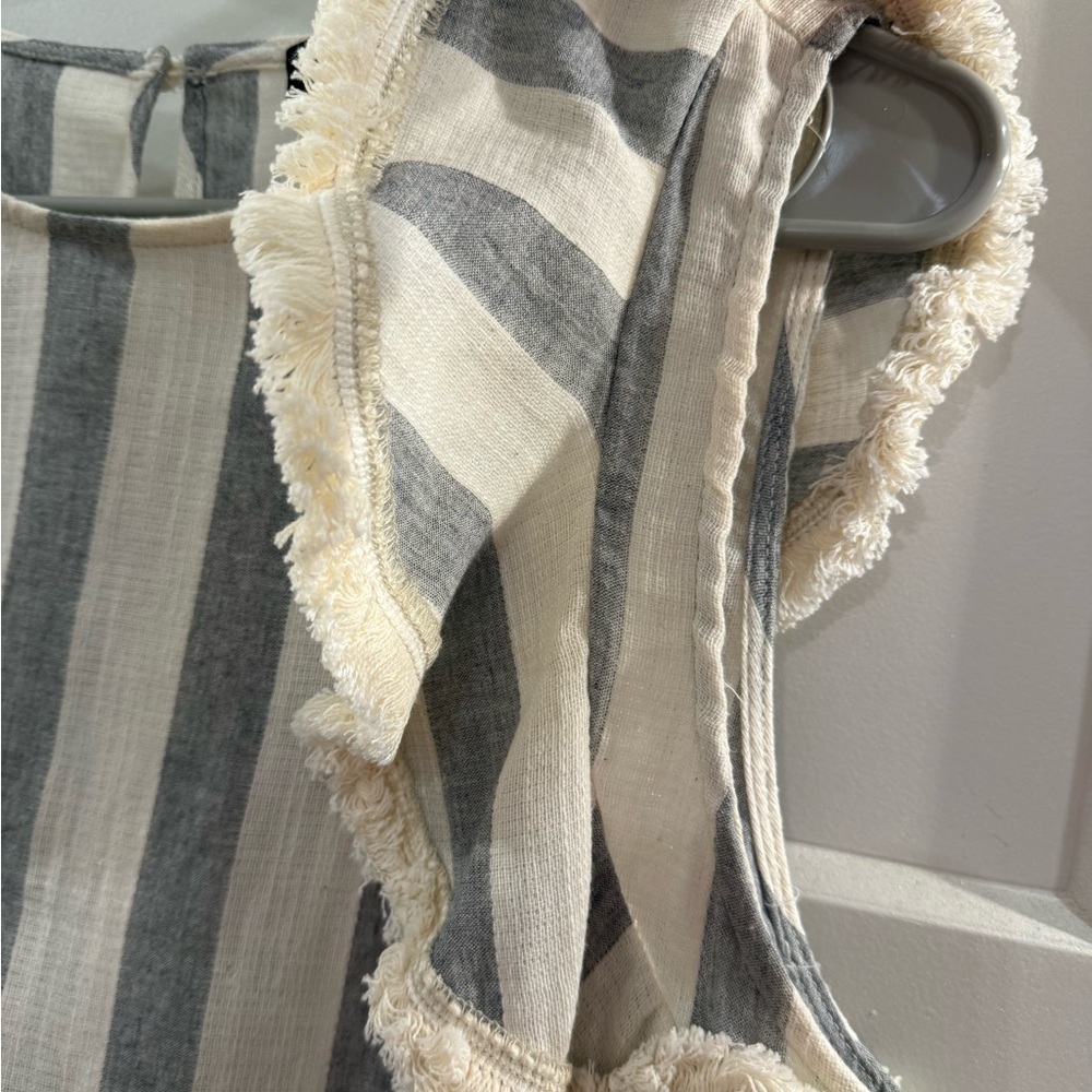 Striped Gray and White Ruffle Sleeveless Top - Picture 3 of 7